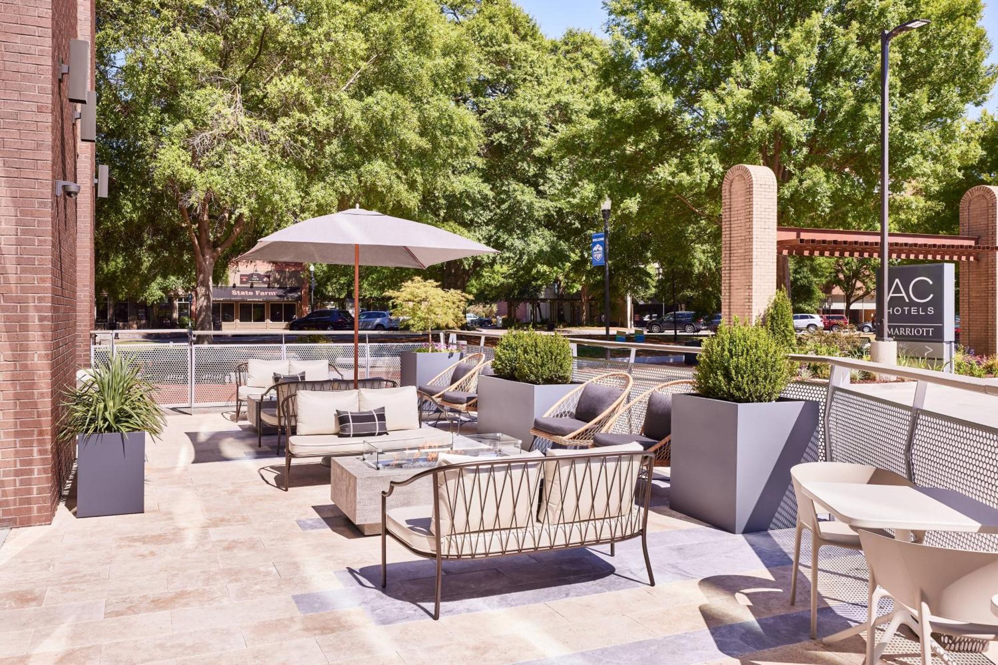 Ac Hotel By Marriott Columbus Downtown エクステリア 写真